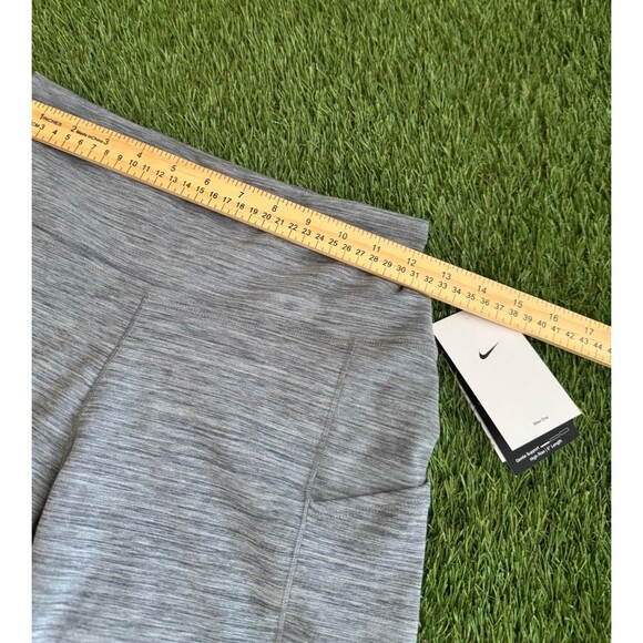 Nike Women’s Dri-FIT One High-Rise 8" Pocket Shorts- Grey- Size Large Brand New - Picture 3 of 6